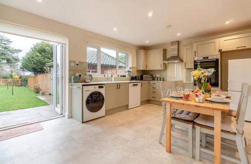 Knodishall Cottage | 2 Bed in Knodishall (oc-s33543)