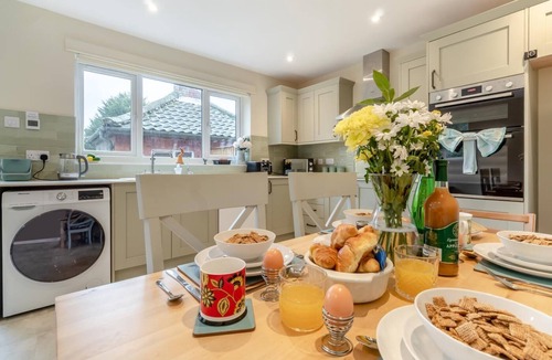 Knodishall Cottage | 2 Bed in Knodishall (oc-s33543)