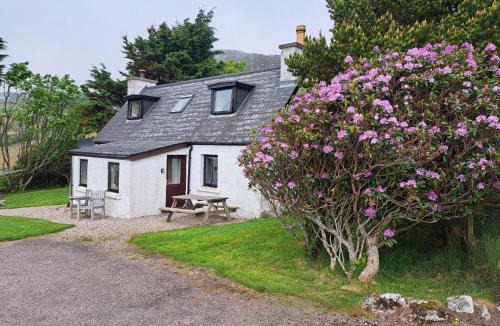Kinlochbervie House | 2 Bed in Lairg oc-75909