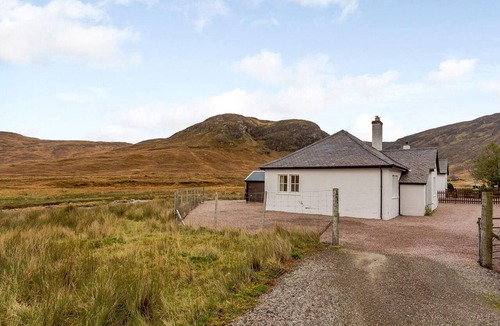 Unapool House | 2 Bed in Lairg (oc-ca197)
