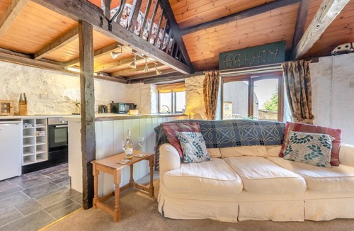 Pentrefelin Cottage | 2 Bed in Llandeilo (oc-waw313)