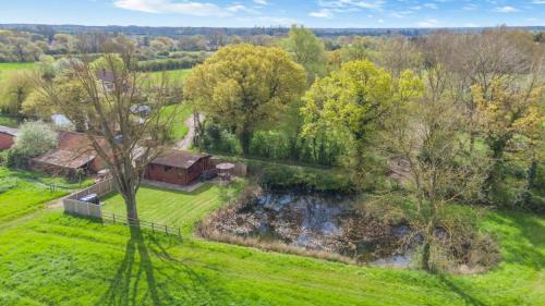 Martlesham Heath Cabin | 2 Bed in Otley oc-slm