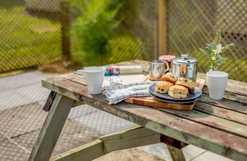Saltash Ski Chalet | 2 Bed in Saltash (oc-88311)