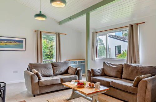 Saltash Cabin | 2 Bed in Saltash oc-95642