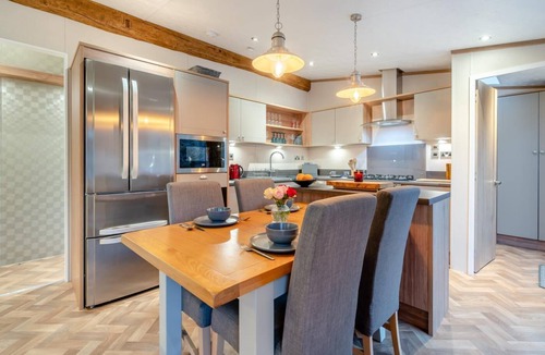 St Fillans Ski Chalet | 2 Bed in St. Fillans (oc-l30650)