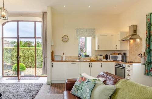 Cornwall Cottage | 2 Bed in Taunton (oc-oldhi)