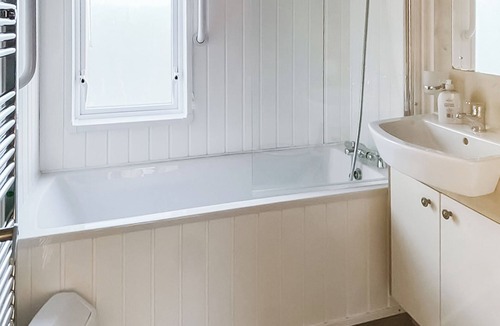 Newton Stewart Ski Chalet | 2 bedroom accommodation in Glenluce, Newton Stewart