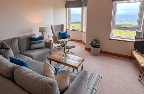 Lossiemouth Cottage | 2 bedroom accommodation in Lossiemouth, near Elgin