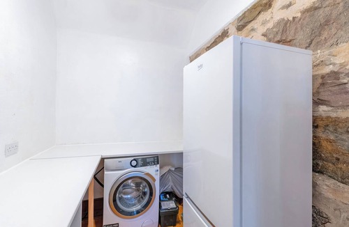 Forres Cottage | 2 bedroom accommodation in Burgie