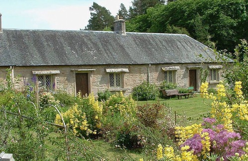 Forres Cottage | 2 bedroom accommodation in Dunphail, near Forres