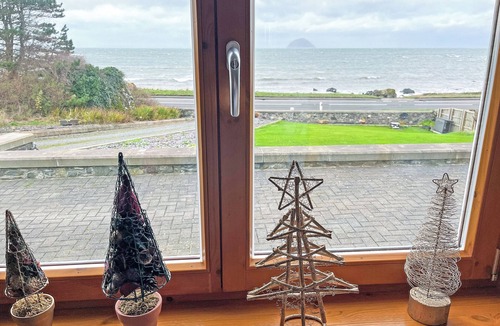 Lendalfoot Cottage | 2 bedroom accommodation in Lendalfoot, near Girvan