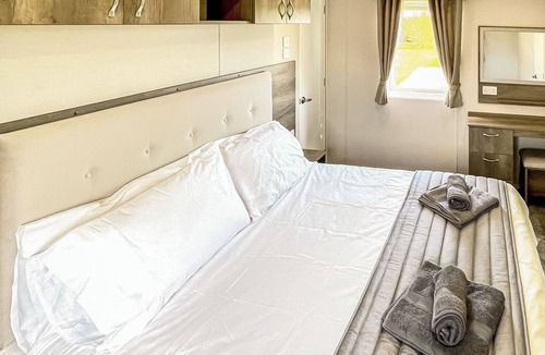 Tunstall Ski Chalet | 2 bedroom accommodation in Tunstall, Nr Hull