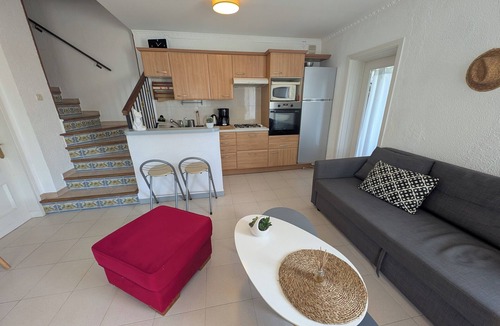 Vidreres Apartment | 2 BEDROOM APARTMENT 10 MINUTES FROM THE SEA WITH SWIMMING POOL