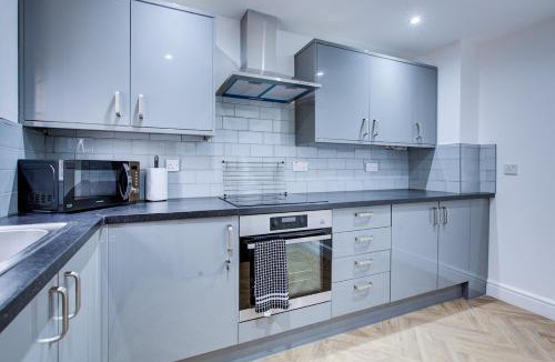 West Thurrock Apartment | 2 Bedroom Apartment with free parking and Netflix enabled Smart TV