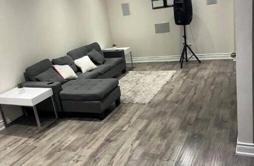 Mount Pleasant Apartment | 2-bedroom basement suite