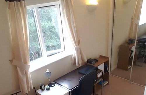 Tradeston Apartment | 2 Bedroom city modern apartment with parking and internet