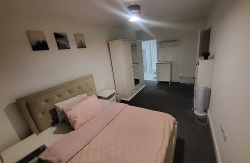 Childs Hill Apartment | 2 Bedroom flat Cricklewood