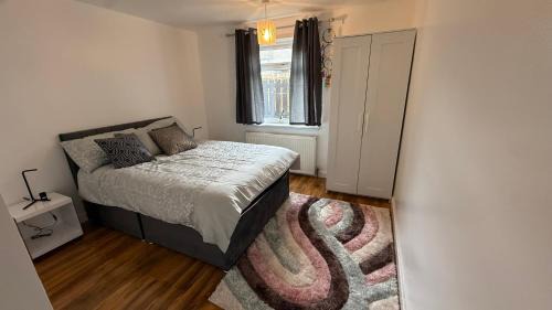 Erskine House | 2 Bedroom Holiday Home 20 Mins from Loch Lomond