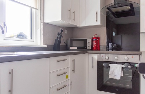 Bargeddie House | 2 BR House By Caledonia Luxe Stays Bargeddie
