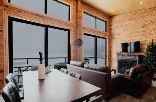 Harwood House | 2-BR Lakefront Cottage Rice Lake #6
