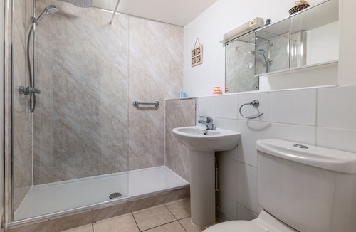 Aldeburgh Apartment | 2 Coastguard Court - One Bedroom Apartment, Sleeps 2