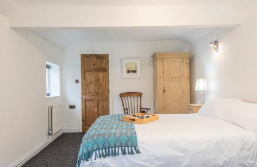 Knodishall House | 2 Lion Cottages, Knodishall