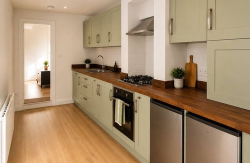 Bow West Condo | 2 Storey Victorian Garden Flat