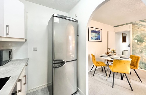 Bromley North Apartment | 20%off on Weeklyfamilybusinessleisure1 Bed Apt in ST Leonard's Street, Bow