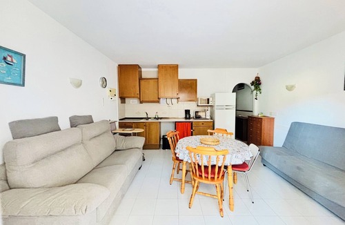 Roses Town Center Apartment | 2190 LAS MURALLAS 1-1, VERY WELL LOCATED, CLOSE TO SHOPS AND THE BEACH, CIUDADELA DE ROSES AREA.