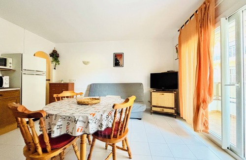 Roses Town Center Apartment | 2190 LAS MURALLAS 1-1, VERY WELL LOCATED, CLOSE TO SHOPS AND THE BEACH, CIUDADELA DE ROSES AREA.