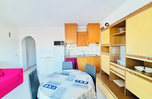 Roses Town Center Apartment | 2191 - LAS MURALLAS 3-1, VERY WELL LOCATED, CLOSE TO SHOPS AND THE BEACH, CIUDADELA DE ROSES AREA.
