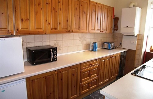 Kirkcudbright Cottage | 26 Castle Street - an apartment that sleeps 5 guests in 2 bedrooms