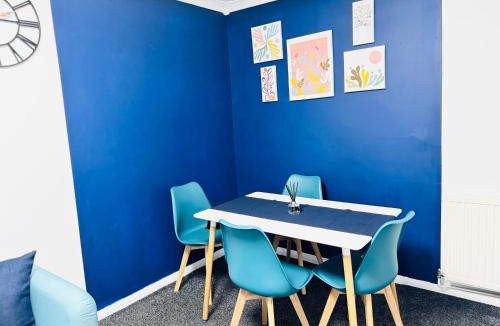 Aldborough House | 2BR*Free Parking*Off A12*Family*Contractors