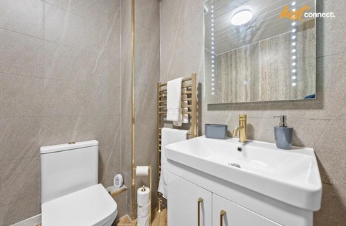 Glasgow House | 2Br House I Sleeps 4 I Cumbernauld