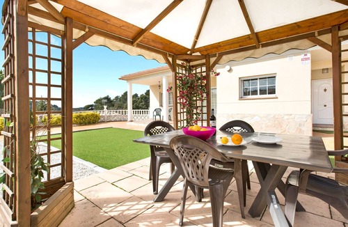 Vidreres Villa | 2CAROL01 - Nice 4 bedroom house with private pool located in a quiet residential area