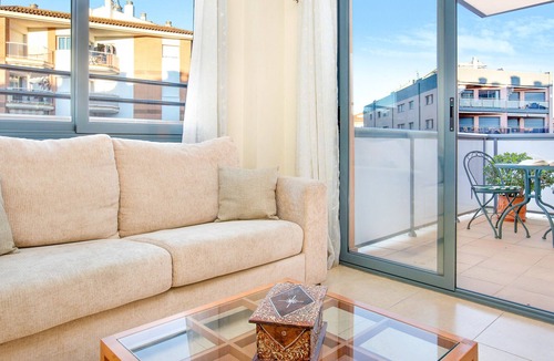 Lloret de Mar Apartment | 2STACRIS02 - Cozy apartment for 5 people with terrace located in Lloret de Mar (Fenals), near the beach and the center.