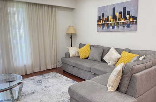 Ben Jungle House | 3 Bed 2 Bath Bungalow, easy commute, 30 min to DT