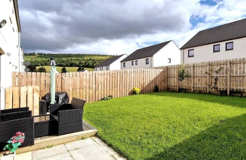 Drumnadrochit House | 3 Bed House - Sleeps 5 - Garden - Parking - Wifi