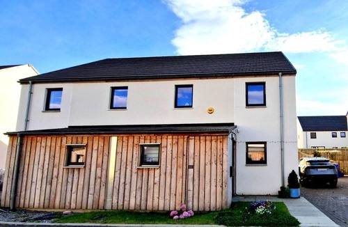 Drumnadrochit House | 3 Bed House - Sleeps 5 - Garden - Parking - Wifi