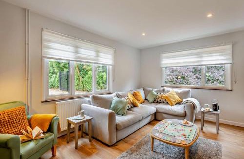 Acton House | 3 Bed in Acton oc-c28929