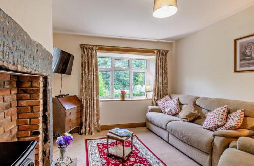 Cornhill on Tweed House | 3 Bed in Cornhill -on- Tweed oc-76374