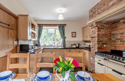 Cornhill on Tweed House | 3 Bed in Cornhill -on- Tweed oc-76374
