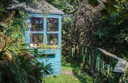 Garn Fadryn Cabin | 3 Bed in Dinas oc-lazyno