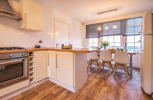 Dysart Cottage | 3 Bed in Dysart (oc-p34376)
