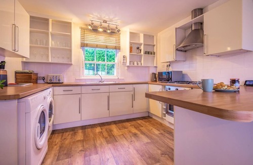 Dysart Cottage | 3 Bed in Dysart (oc-p34376)