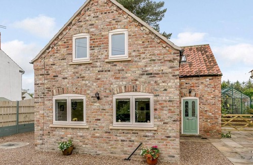 Storwood Cottage | 3 Bed in Ellerton (oc-78530)