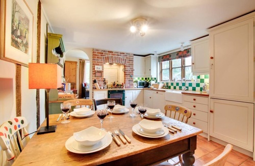Hethel Cottage | 3 Bed in Shotesham All Saints (oc-2094)