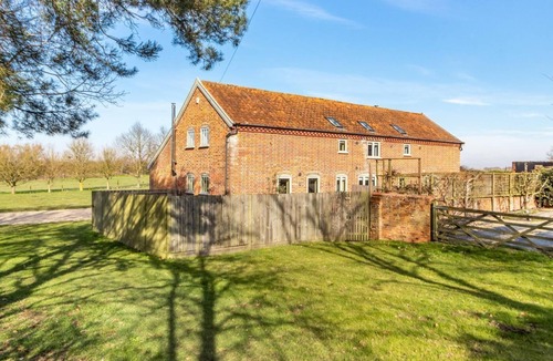 Knodishall Cottage | 3 Bed in Knodishall (oc-wbco)