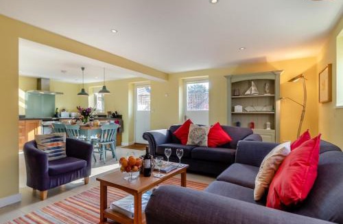 Knodishall House | 3 Bed in Knodishall oc-wbco