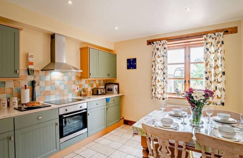 Muchelney Cottage | 3 Bed in Langport (oc-76372)